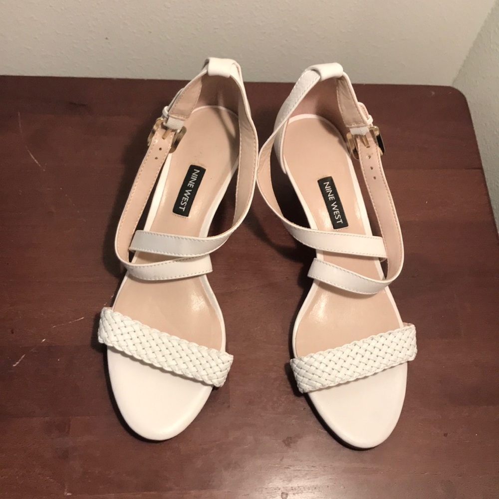 White heeled sandals | Women’s 8 | Nine West